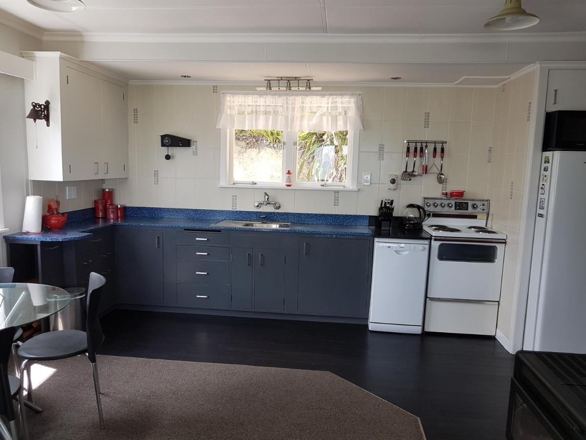 Coromandel Tapu - Beachfront Escape Exterior photo