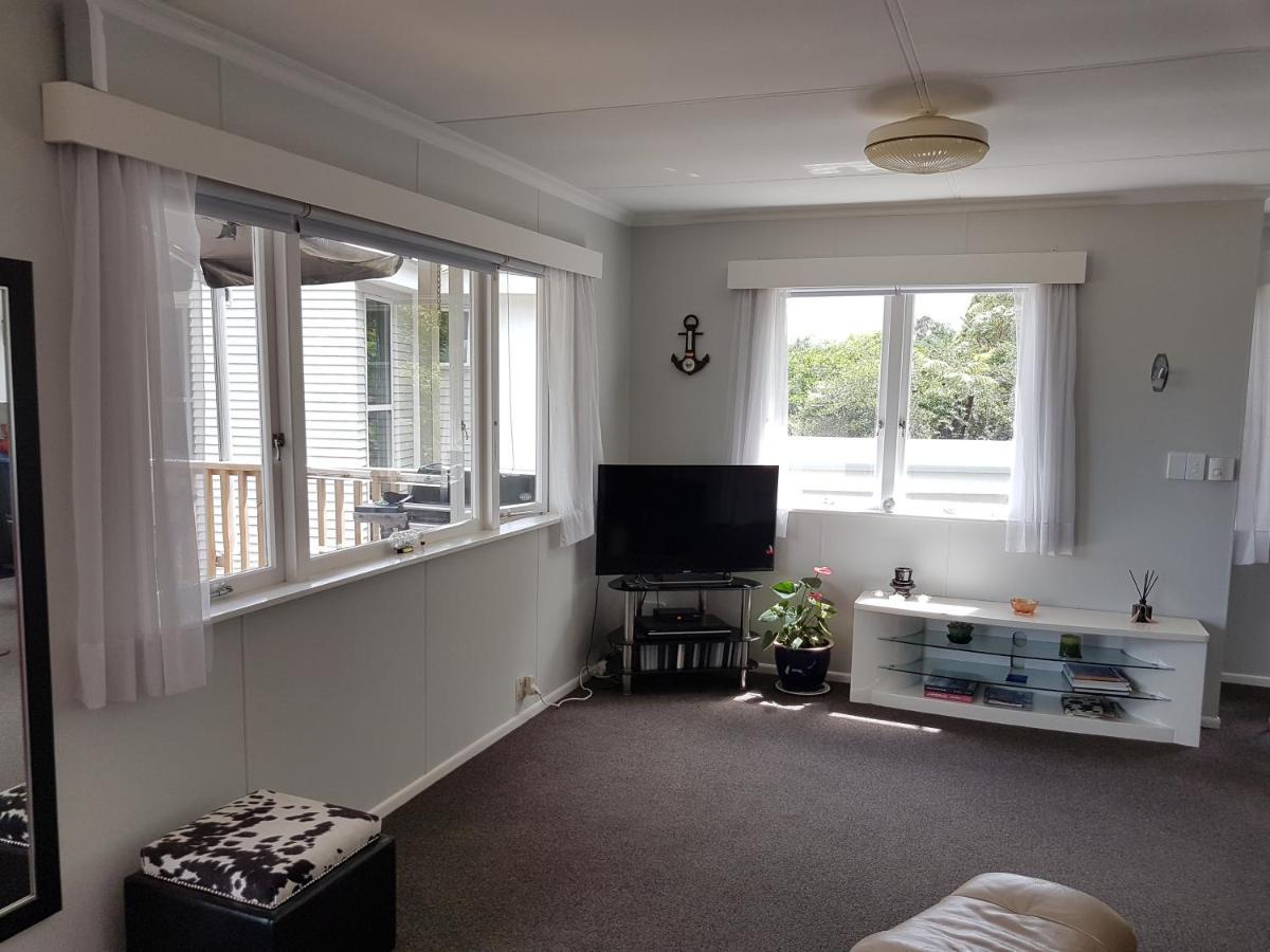 Coromandel Tapu - Beachfront Escape Exterior photo